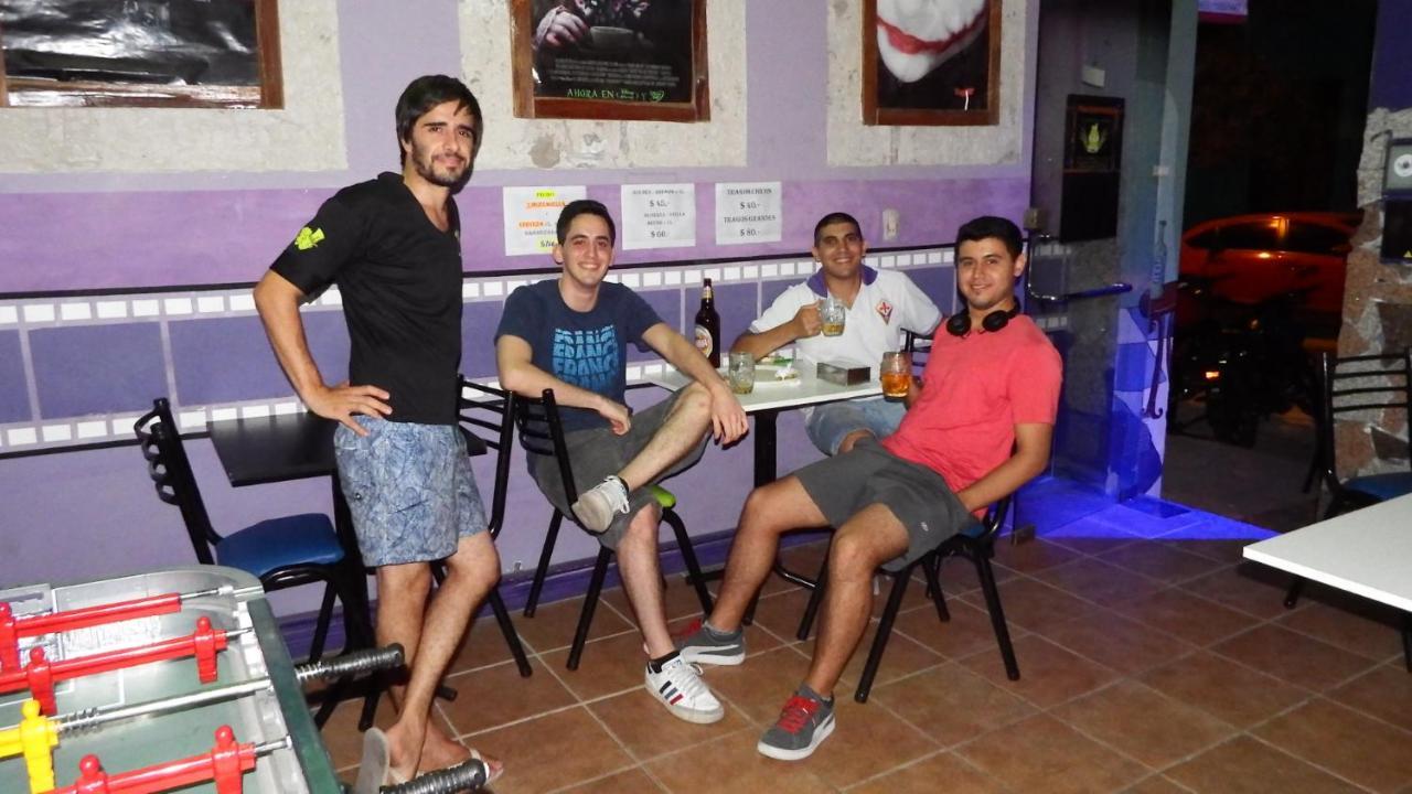 Hostel De Pichincha Gualeguaychu Exterior photo